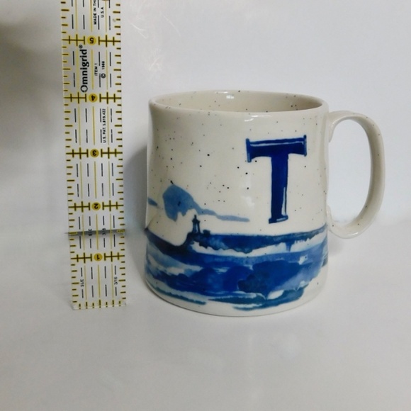 ANTHROPOLOGIE Quality Stoneware Buoyant Letters Monogram T Mug Watercolor - Picture 9 of 10